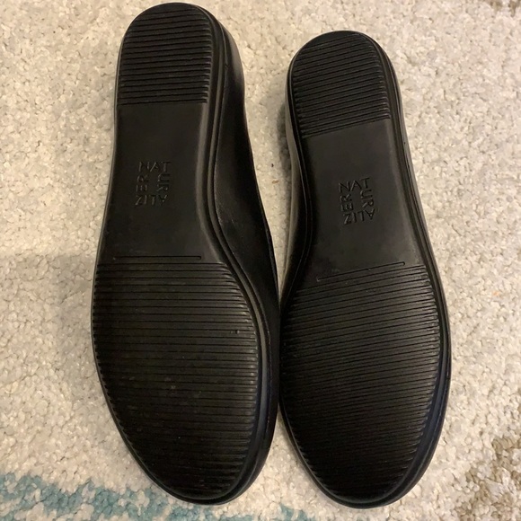 New naturalizer leather flats - Picture 4 of 5